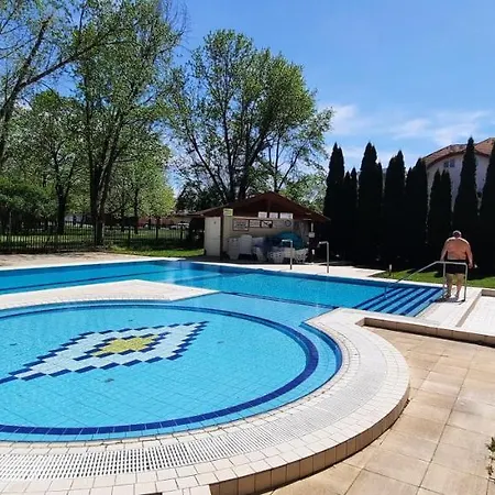 Relax Wellness Apartman Apartment